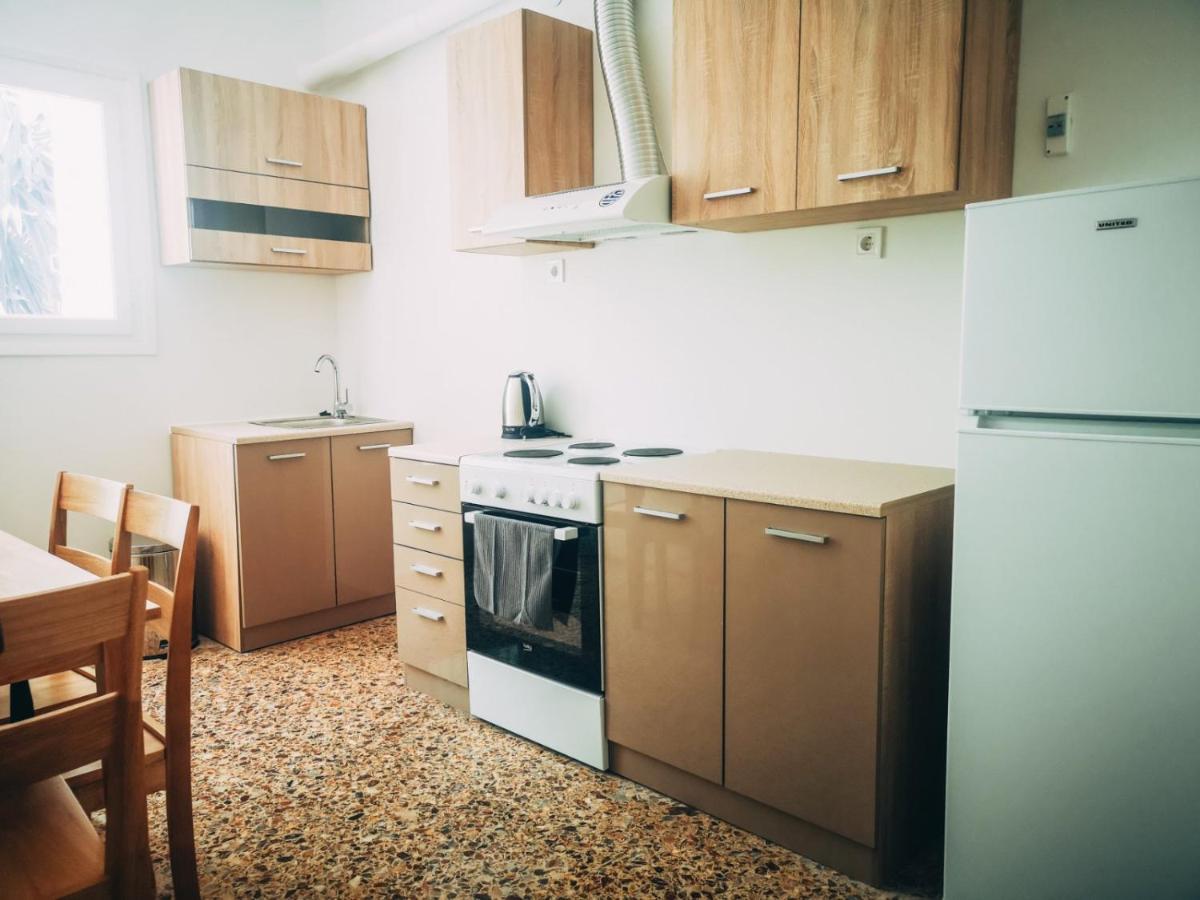 Explore Greece From Colorful City Centre Apartment Chalkís Extérieur photo