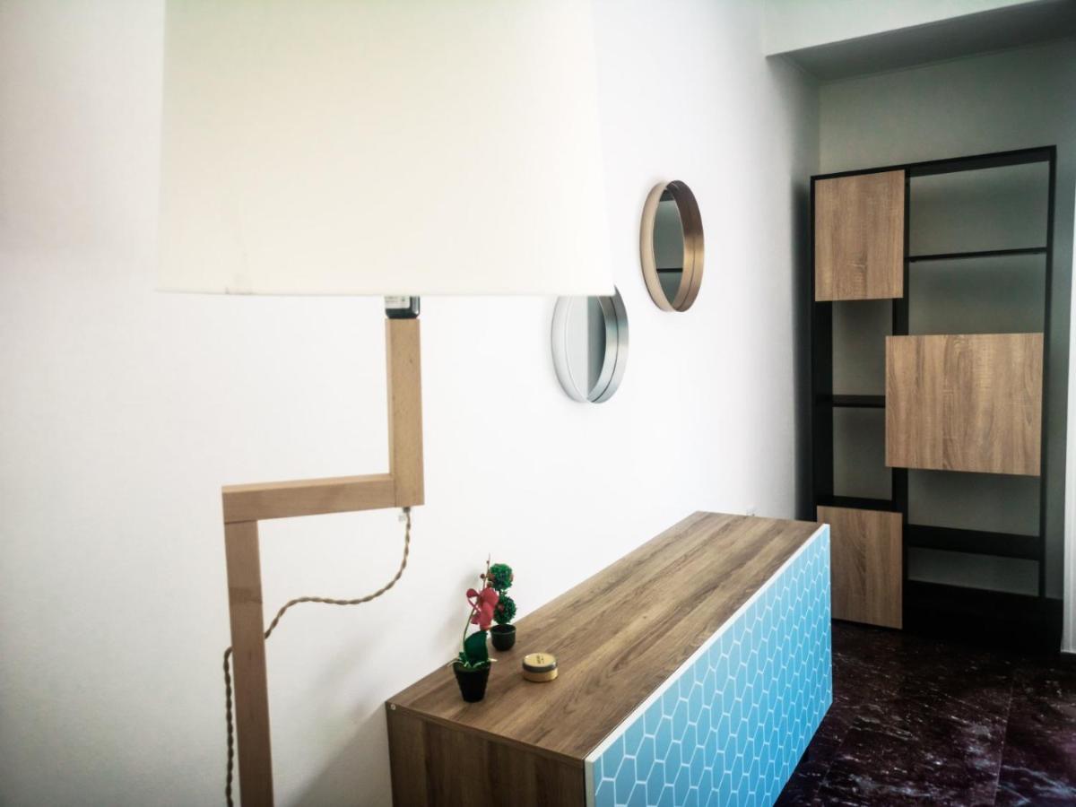 Explore Greece From Colorful City Centre Apartment Chalkís Extérieur photo