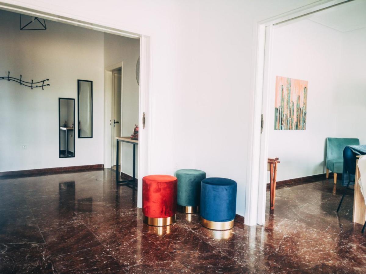 Explore Greece From Colorful City Centre Apartment Chalkís Extérieur photo